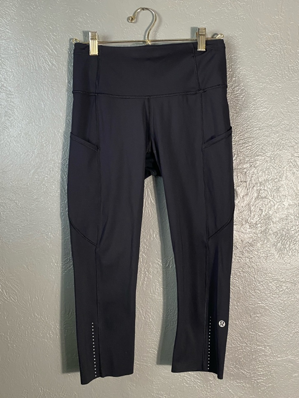 Lululemon Fast and Free High-Rise Crop 19 Black Nulux Leggings Size 6 LW6AKHS